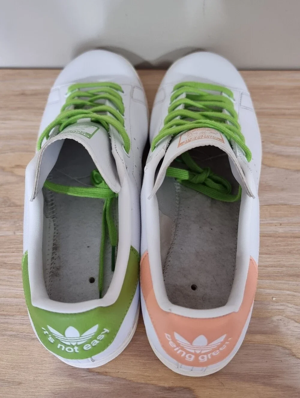 adidas mens size 11.5 Stan Smith Disney Kermit & Miss Piggy sneakers white casua